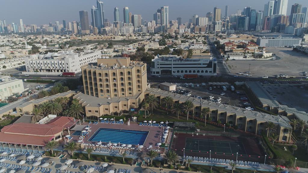 فندق كارلتون الشارقة المظهر الخارجي الصورة